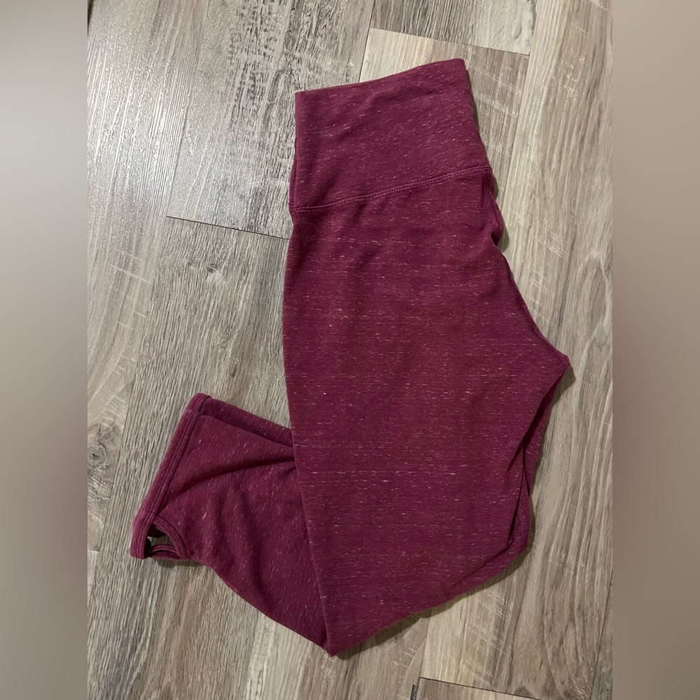 Old Navy Active Go Dry Hi Waisted Leggings Size Medium